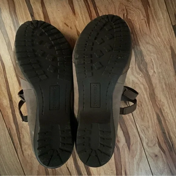 Cobb Hill by New Balance Brown Flats with Comfort Straps - Picture 3 of 3